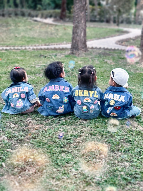 四位星二代BB合體慶祝生日！黃翠如洪永城連詩雅三大家庭聚會畫面難得