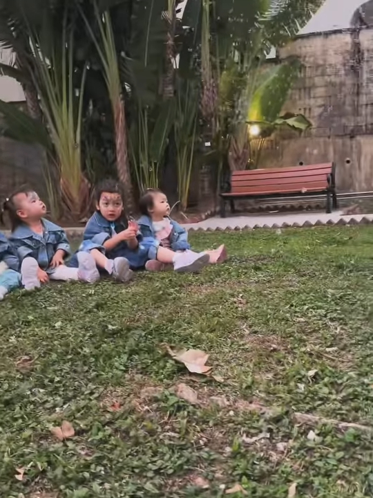 四位星二代BB合體慶祝生日！黃翠如洪永城連詩雅三大家庭聚會畫面難得