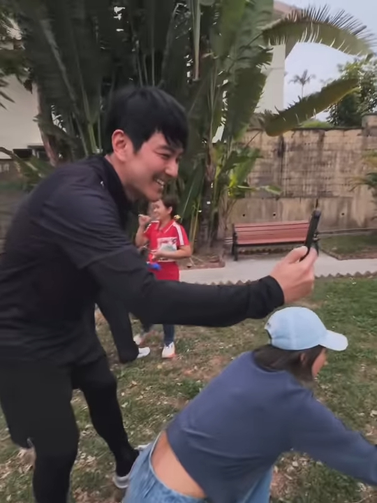 四位星二代BB合體慶祝生日！黃翠如洪永城連詩雅三大家庭聚會畫面難得