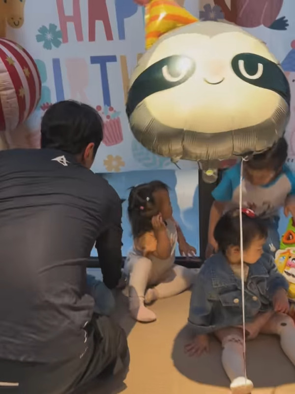 四位星二代BB合體慶祝生日！黃翠如洪永城連詩雅三大家庭聚會畫面難得