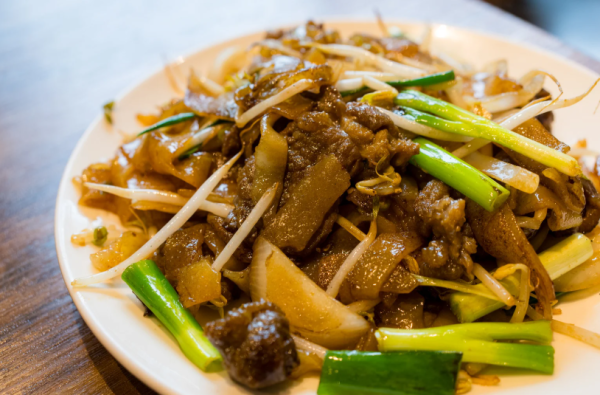 港漂5年總結「香港生存指南」!網民列9大隱形規則:超市泊車、雨天濕遮係大忌?網民反應兩極:香港人過得很苦