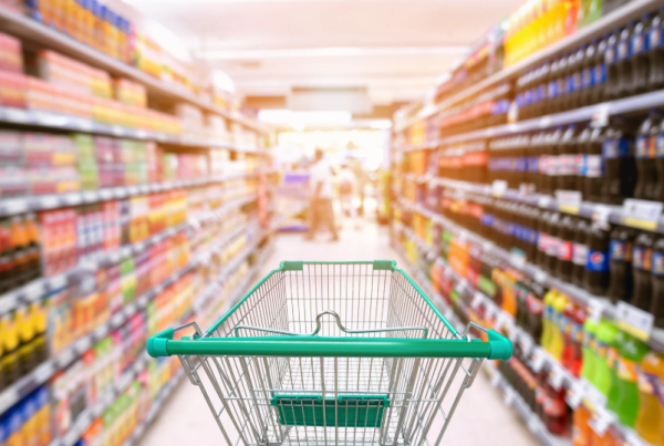 港漂5年總結「香港生存指南」!網民列9大隱形規則:超市泊車、雨天濕遮係大忌?網民反應兩極:香港人過得很苦