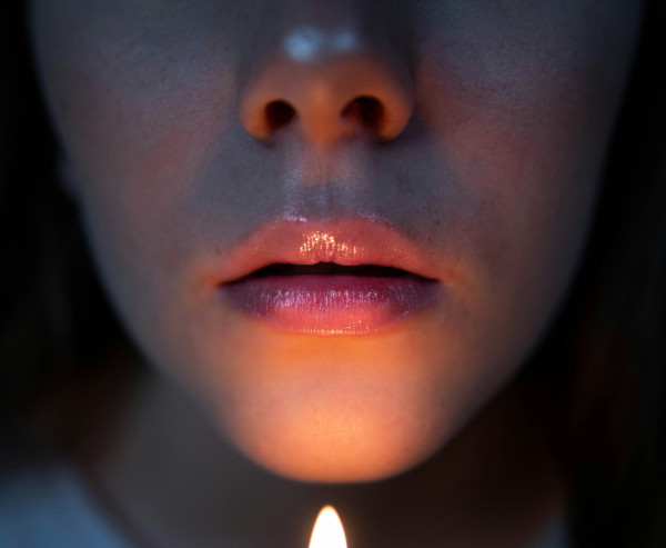 鼻毛突出一截極尷尬？醫生揭4大原因狂生 亂拔恐發炎 竟是1疾病警號