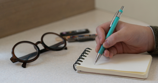 鉛芯筆定撳芯筆？網民揭香港地區隱藏方言 大西北街坊：由細到大都咁叫