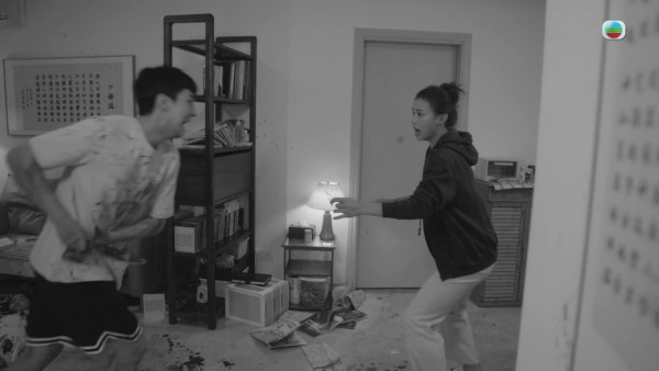 正義女神｜施焯日「漸進式壓抑」演活悲情弟弟 超班演技拍枱怒吼阿佘超有戲