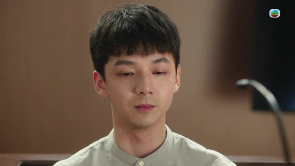 正義女神｜施焯日「漸進式壓抑」演活悲情弟弟 超班演技拍枱怒吼阿佘超有戲