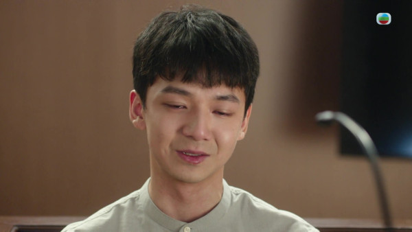 正義女神｜施焯日「漸進式壓抑」演活悲情弟弟 超班演技拍枱怒吼阿佘超有戲