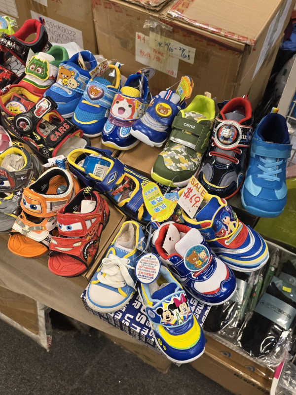 尖沙咀海港城名牌開倉低至1折！$99起入手男女裝/休閒鞋/背囊 Marc Jacobs／The North Face／DOUGHNUT