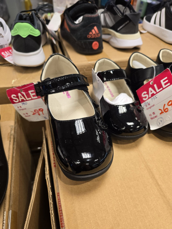 尖沙咀海港城名牌開倉低至1折！$99起入手男女裝/休閒鞋/背囊 Marc Jacobs／The North Face／DOUGHNUT