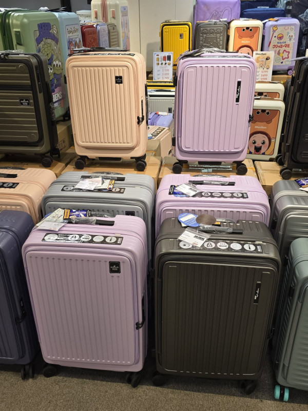 尖沙咀海港城名牌開倉低至1折！$99起入手男女裝/休閒鞋/背囊 Marc Jacobs／The North Face／DOUGHNUT