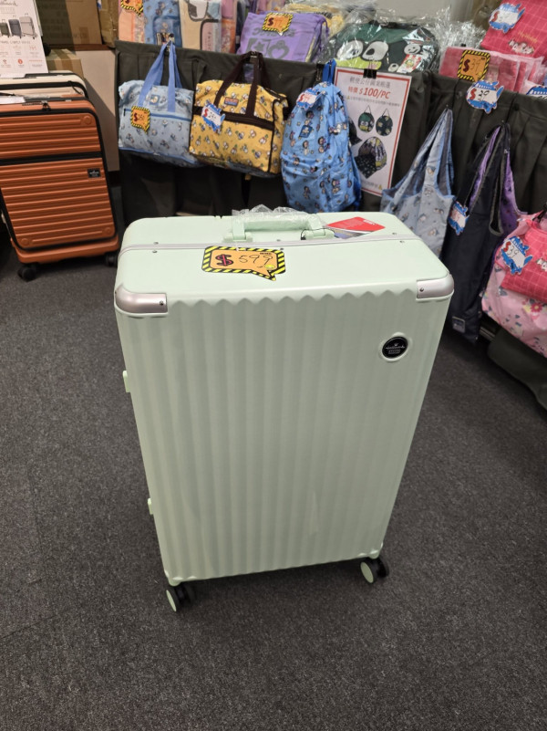 尖沙咀海港城名牌開倉低至1折！$99起入手男女裝/休閒鞋/背囊 Marc Jacobs／The North Face／DOUGHNUT