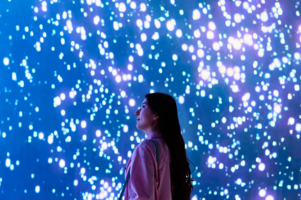 橫濱Wonderia全新沉浸式藝術館！6大展區逾4萬呎夢幻空間 日本最大深海LED隧道 