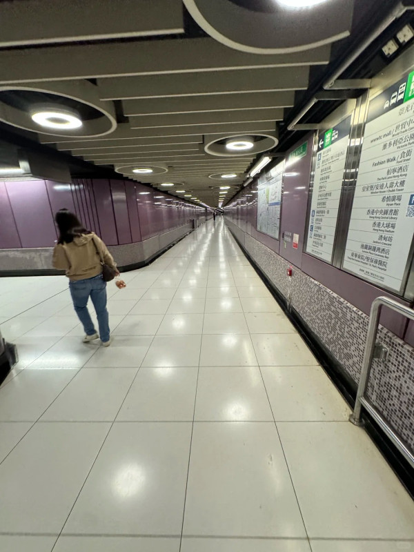 港鐵最長出口行到絕望！網民嚴選4大長征黑點 銅鑼灣行到餓未算最崩潰