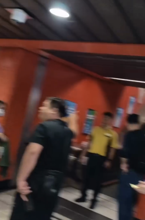 港鐵母子逃票被斷正 職員一做法惹議。（截圖：Threads）