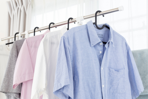 白Tee變黃原來一直洗錯?專家揭晾衫致命傷 網民讚1招:著4年仲好新