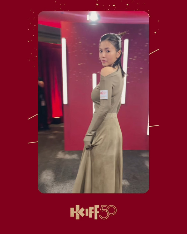 楊偲泳導彈級上圍重見天日震撼全場！超貼身裙360度睇勻S級曲線魔鬼身材