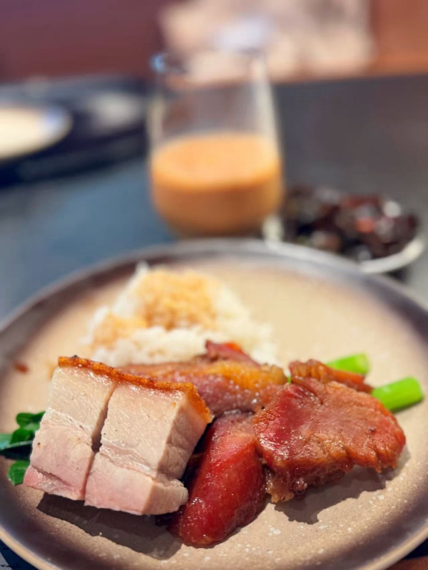 楊采妮激罕返港露面曝真實素顏 51歲狀態震撼網民：老咗但氣質真係無敵