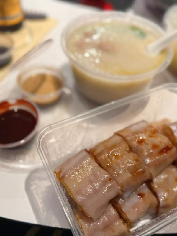 楊采妮激罕返港露面曝真實素顏 51歲狀態震撼網民：老咗但氣質真係無敵