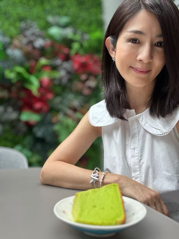 楊采妮激罕返港露面曝真實素顏 51歲狀態震撼網民：老咗但氣質真係無敵