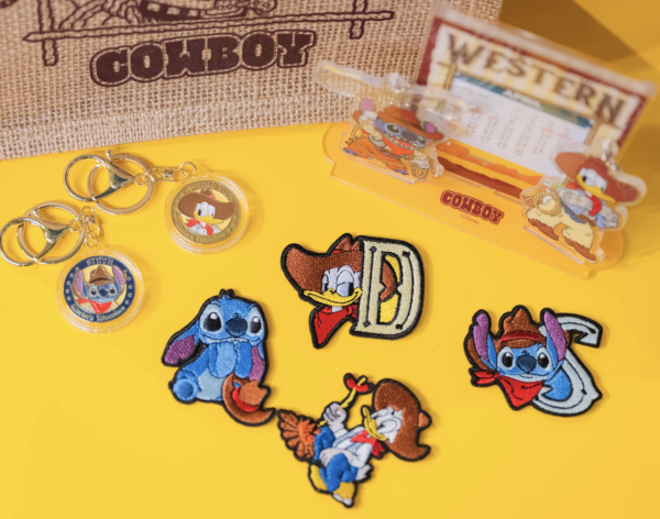 銅鑼灣時代廣場迪士尼期間限定店！史迪仔唐老鴨化身西部牛仔！逾50款全新精品+盲盒+限定相框自拍亭