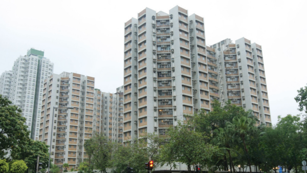 天價大維修爭議不斷！顧問公司涉串謀黑社會操控招標！買私樓變被劏？網友：住公屋最抵 