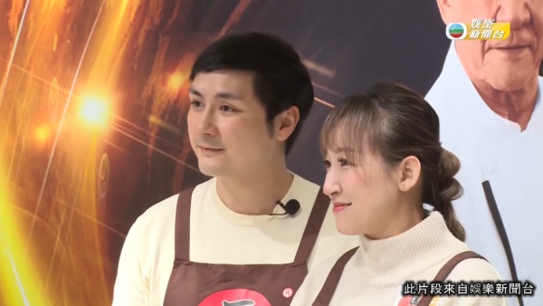 施明設靈｜李泳豪太太現場被拒諸門外 證實署名花牌遭棄置：畀佢扔咗去後樓梯