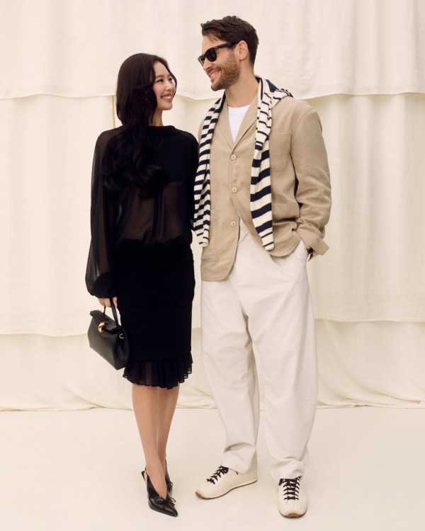 Jennie下胸誘惑露出南半球驚現露點疑雲！尺度大開超短剪裁直逼走光邊緣