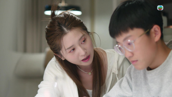 正義女神｜補習老師Lydia倪嘉雯演成高成彬獵物？低胸俯身戲一改清純氣質