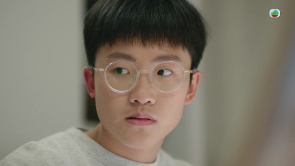 正義女神|補習老師Lydia倪嘉雯演成高成彬獵物?低胸俯身戲一改清純氣質