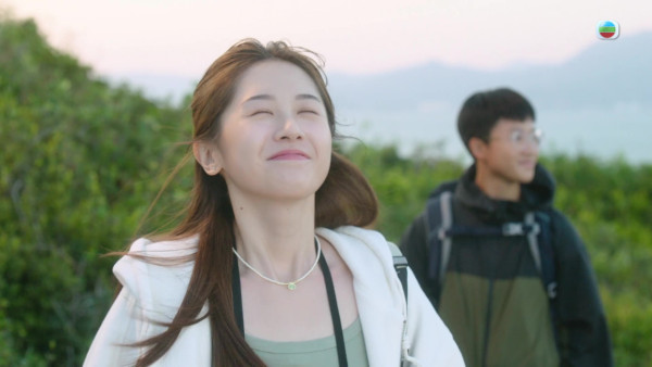 正義女神|補習老師Lydia倪嘉雯演成高成彬獵物?低胸俯身戲一改清純氣質