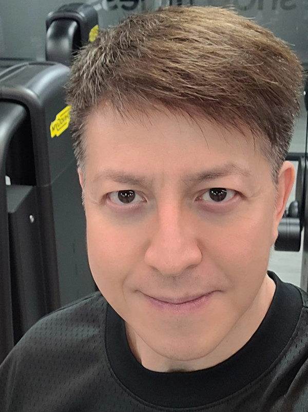 大隻Rocky認破產兼公開對話截圖 證實與崔碧珈曾拍拖兩個月:叫我「清泉」