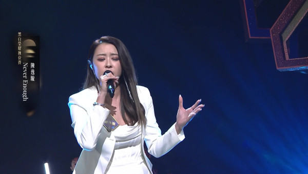 中年好聲音4｜陳逸璇選唱「跳崖歌」憾遭淘汰！剖白人生低谷飲泣：《中4》拉番我出嚟