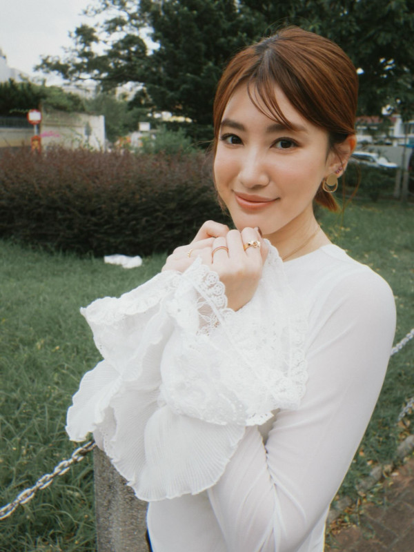 蔣家旻官宣電視台高層老公離職HOYTV!網民揣測一證據疑夫唱婦隨鋪路離巢