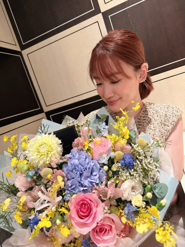 蔣家旻官宣電視台高層老公離職HOYTV！網民揣測一證據疑夫唱婦隨鋪路離巢