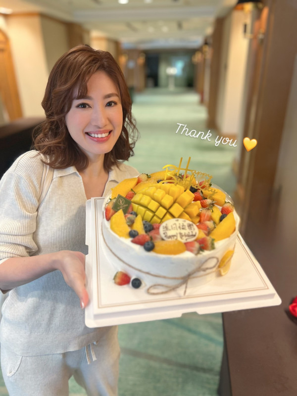 蔣家旻官宣電視台高層老公離職HOYTV！網民揣測一證據疑夫唱婦隨鋪路離巢