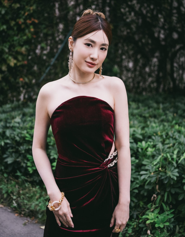 蔣家旻官宣電視台高層老公離職HOYTV！網民揣測一證據疑夫唱婦隨鋪路離巢