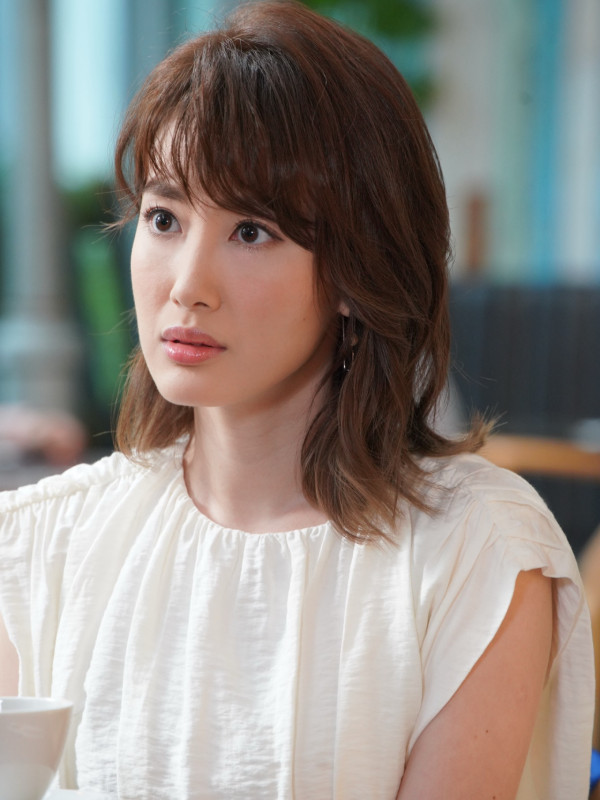 蔣家旻官宣電視台高層老公離職HOYTV!網民揣測一證據疑夫唱婦隨鋪路離巢