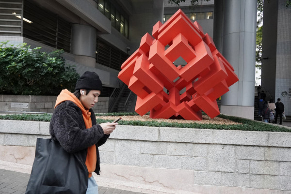 全港公屋將告別密碼鎖？房署推八達通一嘟即開 訪客免身份證2大屋邨試行