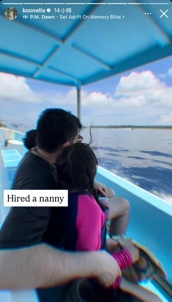 46歲官恩娜激罕晒性感比堅尼自拍！兩孩之母夾深溝事業線震撼網民