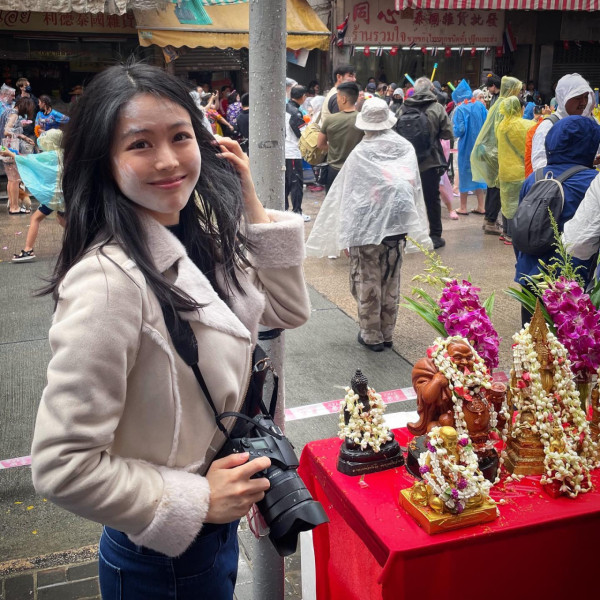 林婷婷着旗袍報新聞被質疑衣著不恰當 網民反應意外一面倒：佢著得好靚