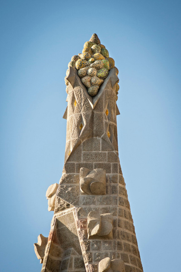 歷時144年！巴塞隆拿聖家堂封頂成全球最高教堂  門票/預約攻略/登塔/5大隱世打卡位 