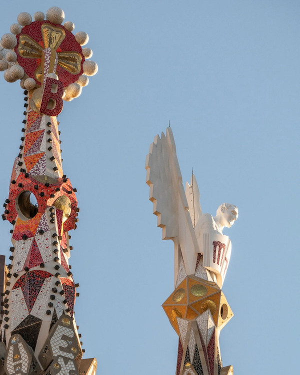 歷時144年！巴塞隆拿聖家堂封頂成全球最高教堂  門票/預約攻略/登塔/5大隱世打卡位 