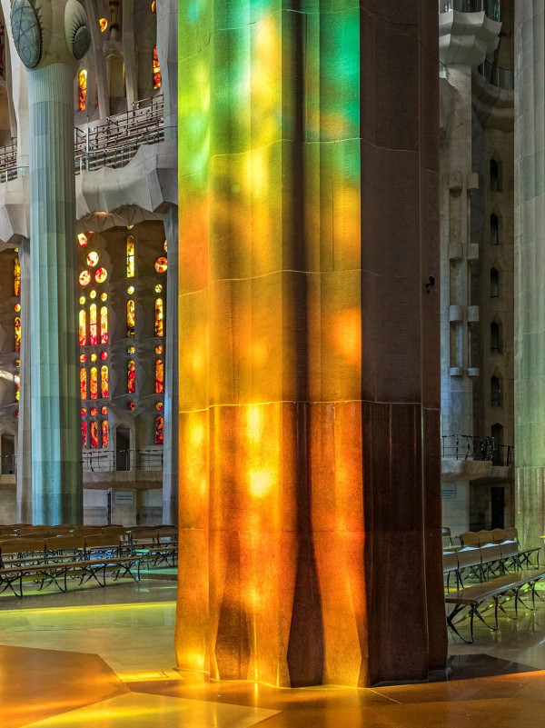 歷時144年！巴塞隆拿聖家堂封頂成全球最高教堂  門票/預約攻略/登塔/5大隱世打卡位 