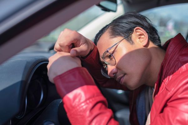 小心光脫脫！傳電動車可導致「脫髮危機」央視實測輻射結果震驚網民【燃油車係咪更健康？】