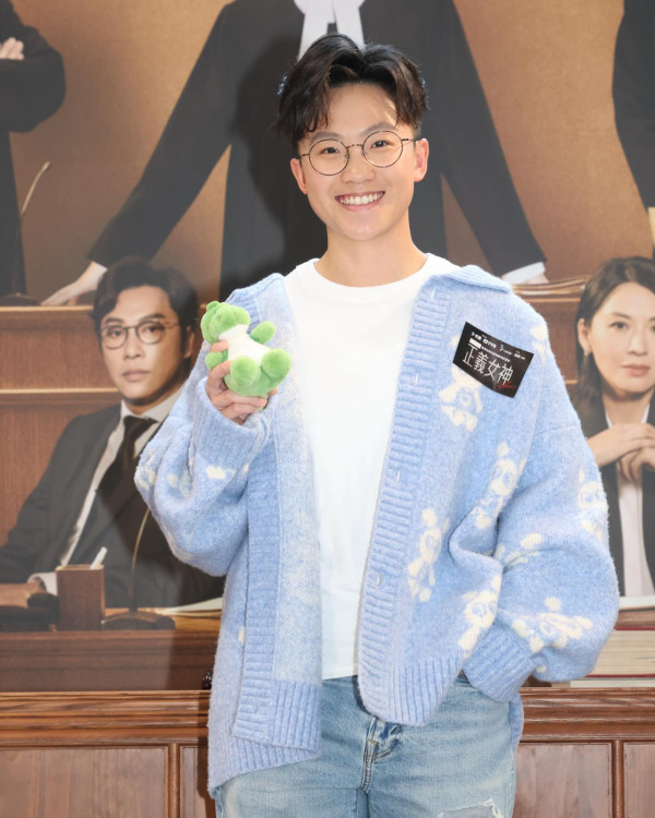 正義女神｜劉倬昕魔性氣場挑機壓制陳煒！入行5年「一人演多角」生涯終於彈出