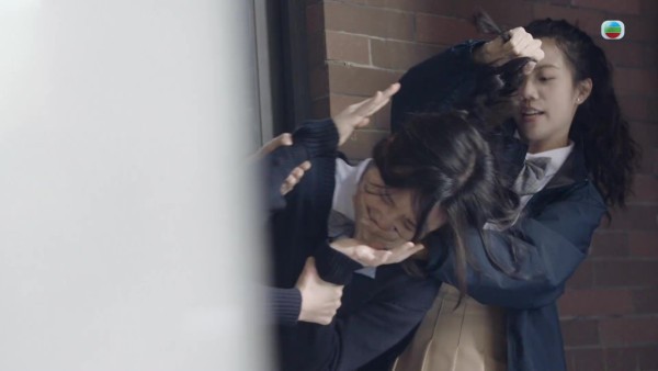 正義女神|女學生22歲羅皓誼首演喊戲超揪心 原來係《愛回家》呢個搞笑角色