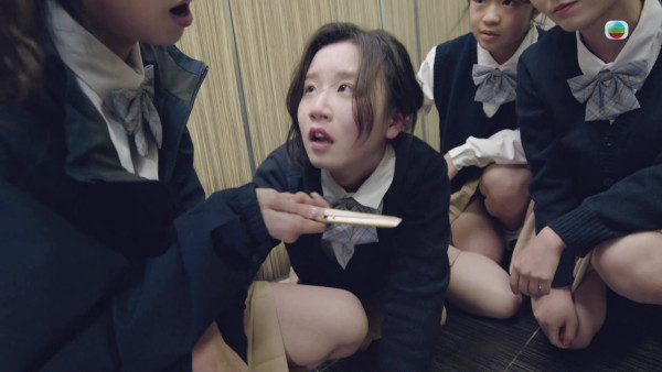 正義女神|女學生22歲羅皓誼首演喊戲超揪心 原來係《愛回家》呢個搞笑角色