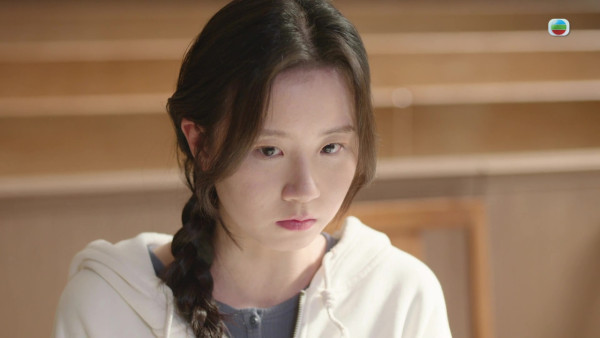 正義女神|女學生22歲羅皓誼首演喊戲超揪心 原來係《愛回家》呢個搞笑角色