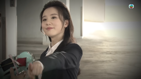 正義女神｜女學生22歲羅皓誼首演喊戲超揪心 原來係《愛回家》呢個搞笑角色