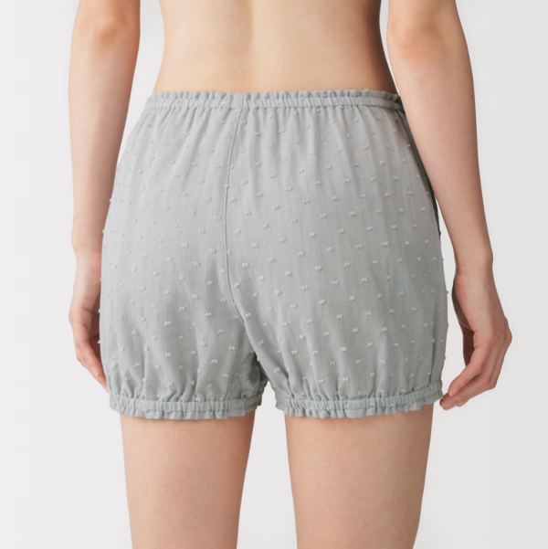 MUJI無印良品「阿婆內褲」爆紅賣斷貨!2款女性內褲掀搶購熱!氣球澎澎短褲vs雙層四角褲大比拼